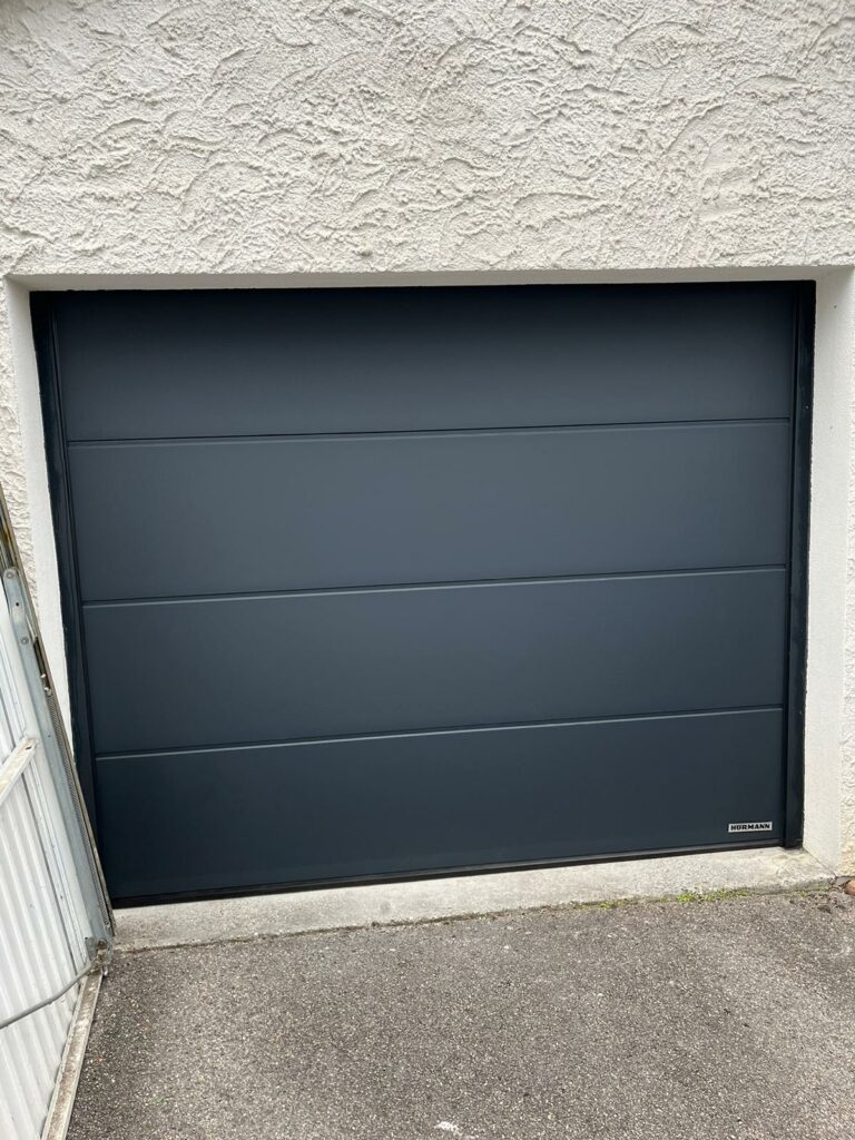 Porte-de-garage-enroulable-3